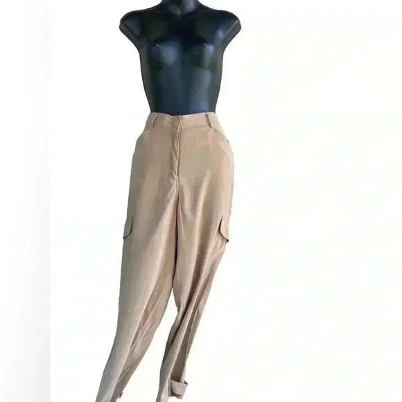 Max Studio kaki cargo pants sz M pockets button at ankle used like new. - Picture 2 of 11